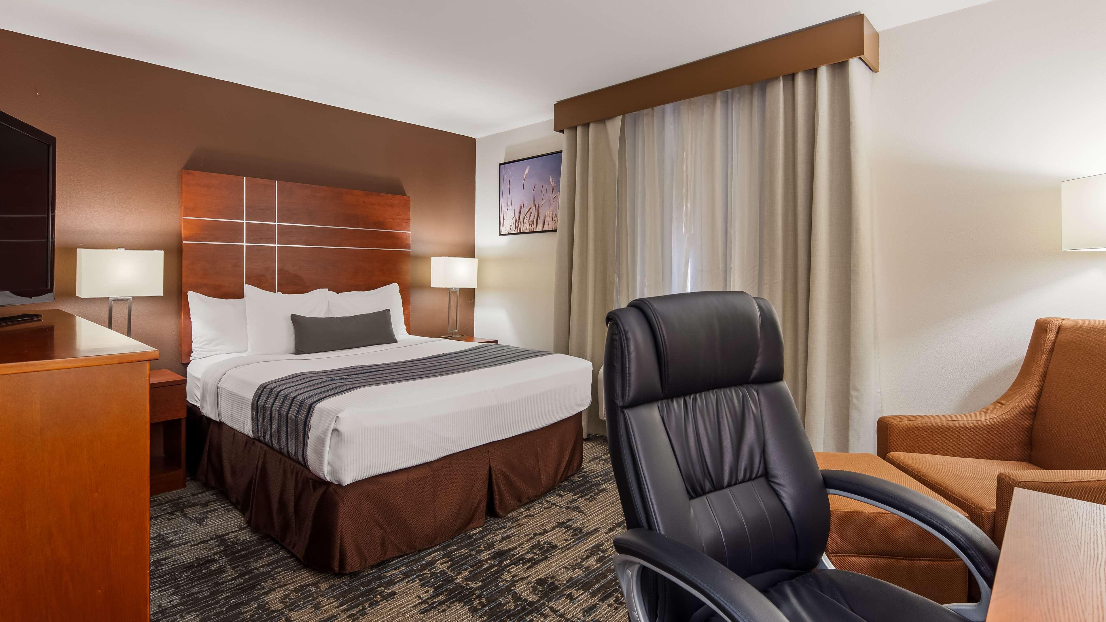 Best Western Plus Wakeeney Inn & Suites Zewnętrze zdjęcie