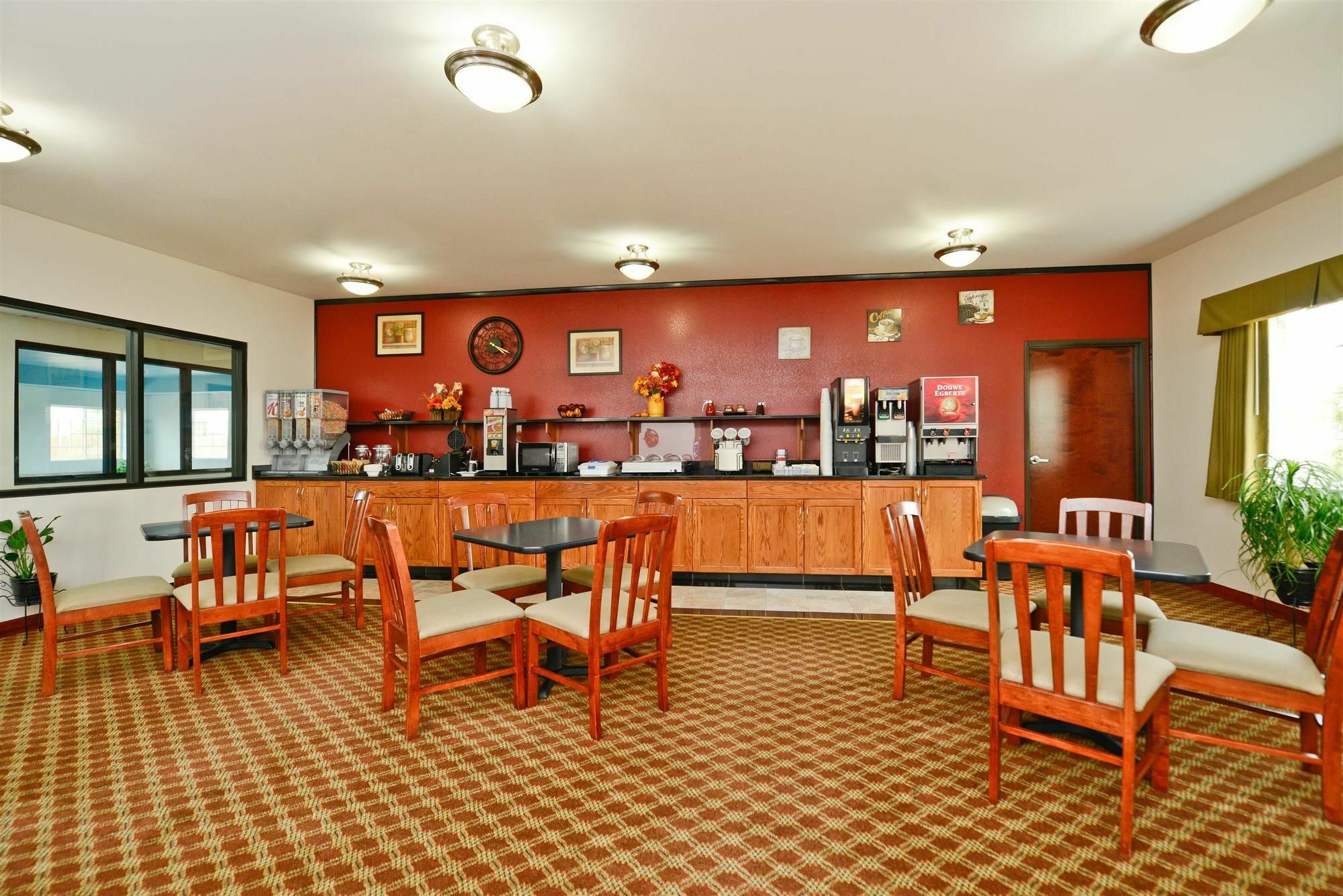 Best Western Plus Wakeeney Inn & Suites Zewnętrze zdjęcie
