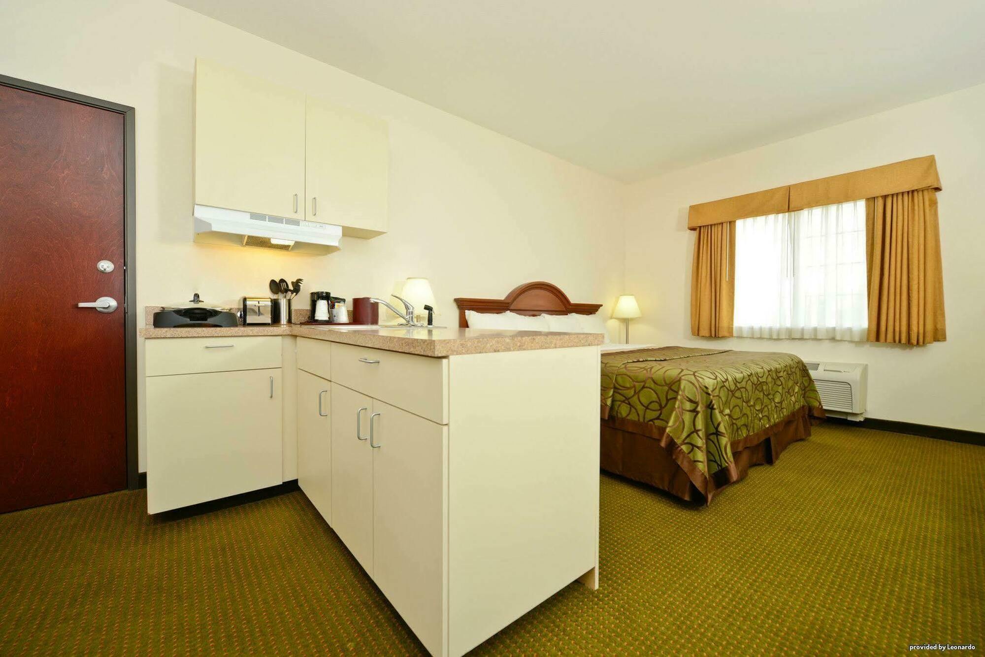 Best Western Plus Wakeeney Inn & Suites Zewnętrze zdjęcie